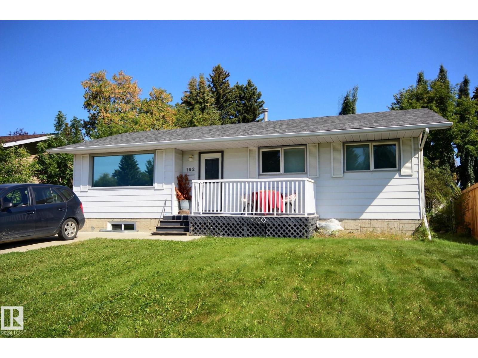 162 Georgian Way, Sherwood Park, AB T8A 2W6