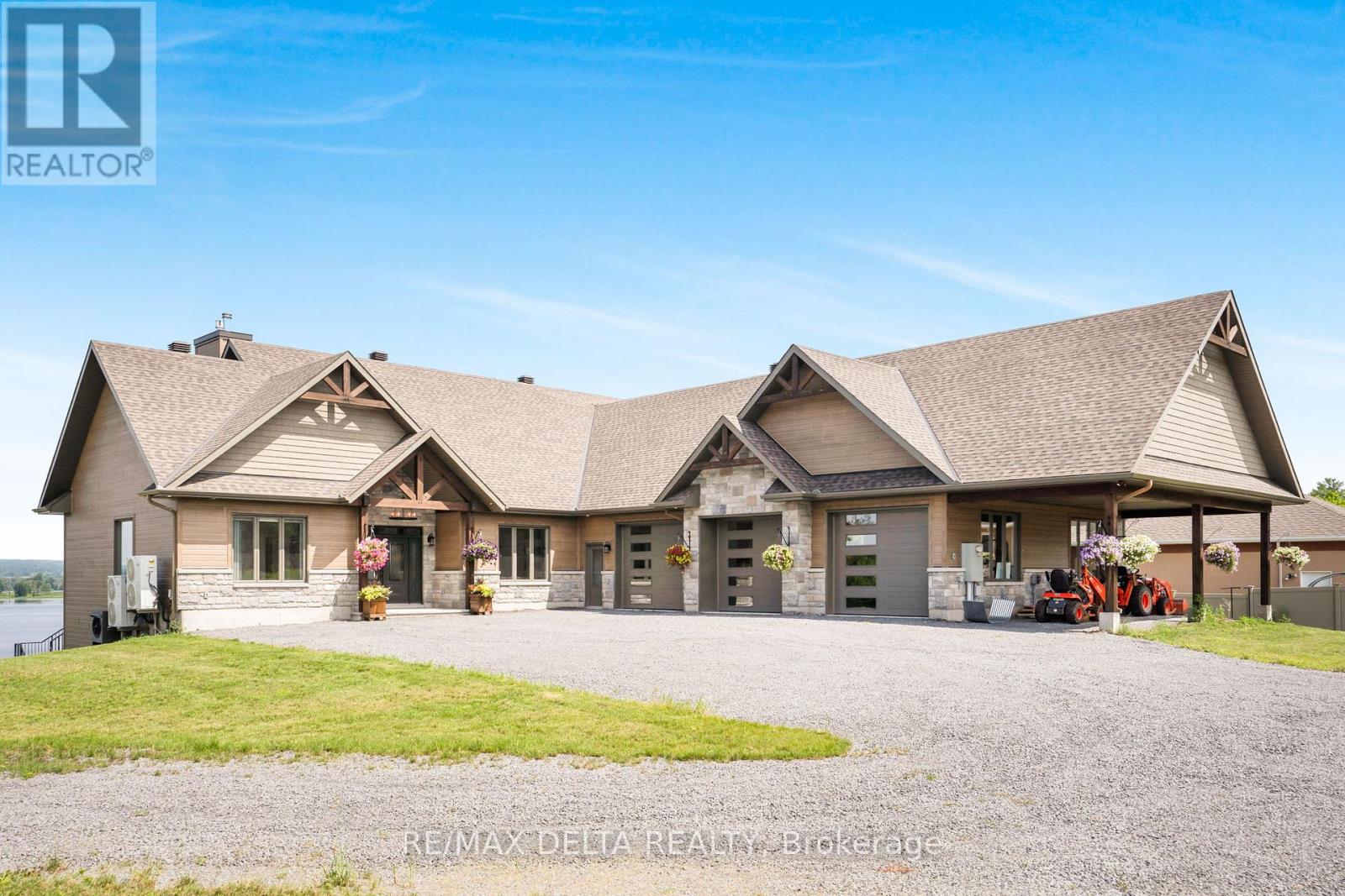 3815 Old Highway 17 Rd, Clarence-rockland, ON K4K 1W2