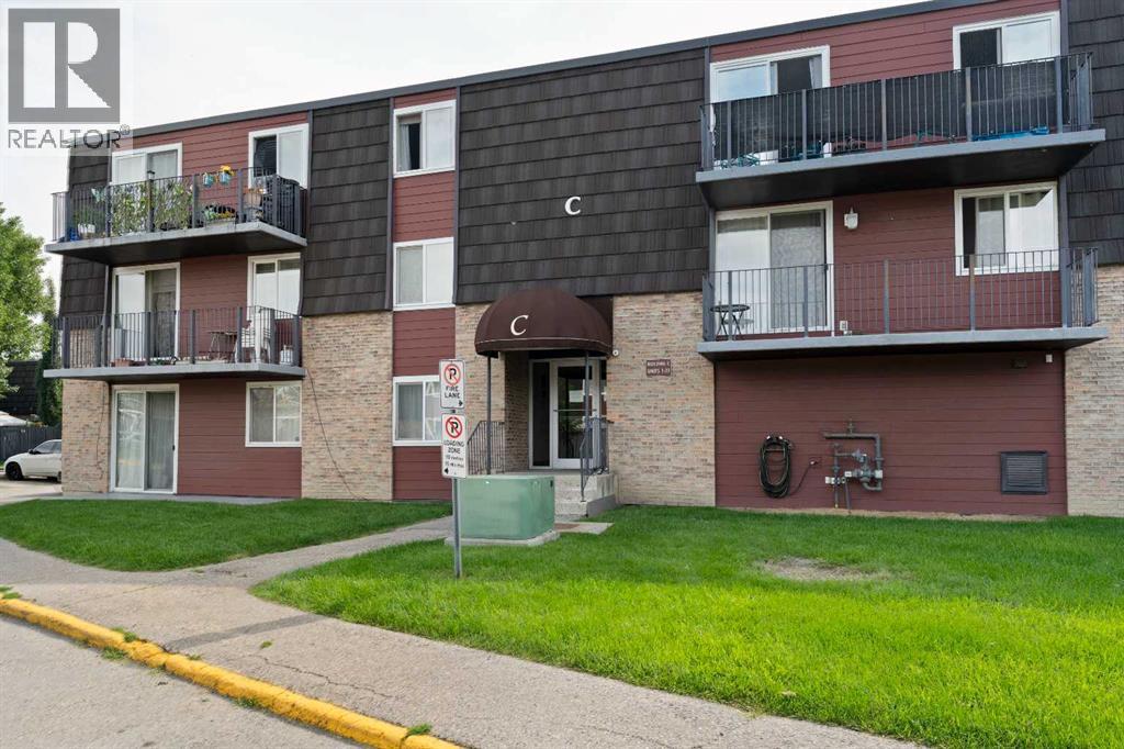 80 Galbraith Drive Sw Unit 15c, Calgary, AB T3E 3H2