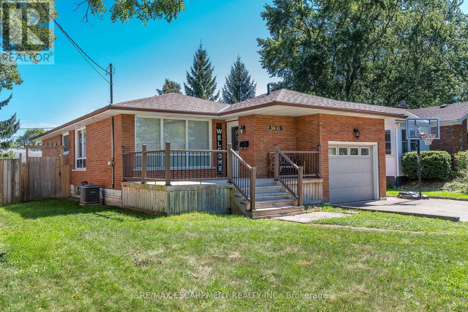 426 Clare Ave, Welland, ON L3C 3B3