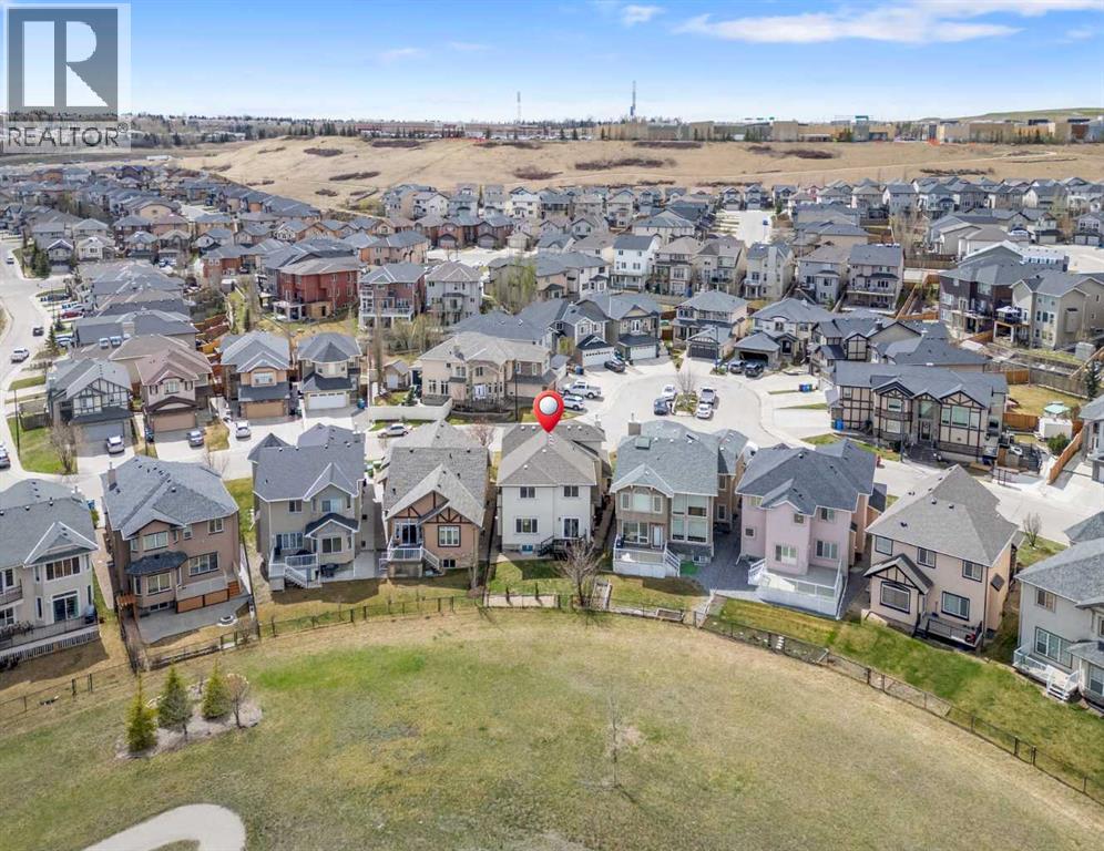 44 Sherwood Cir NW, Calgary, AB T3R 1R3