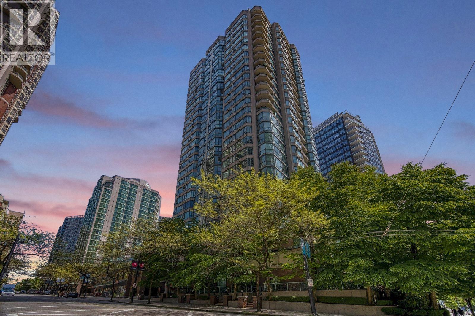 888 Hamilton Street Unit 1201, Vancouver, BC V6B 5W4