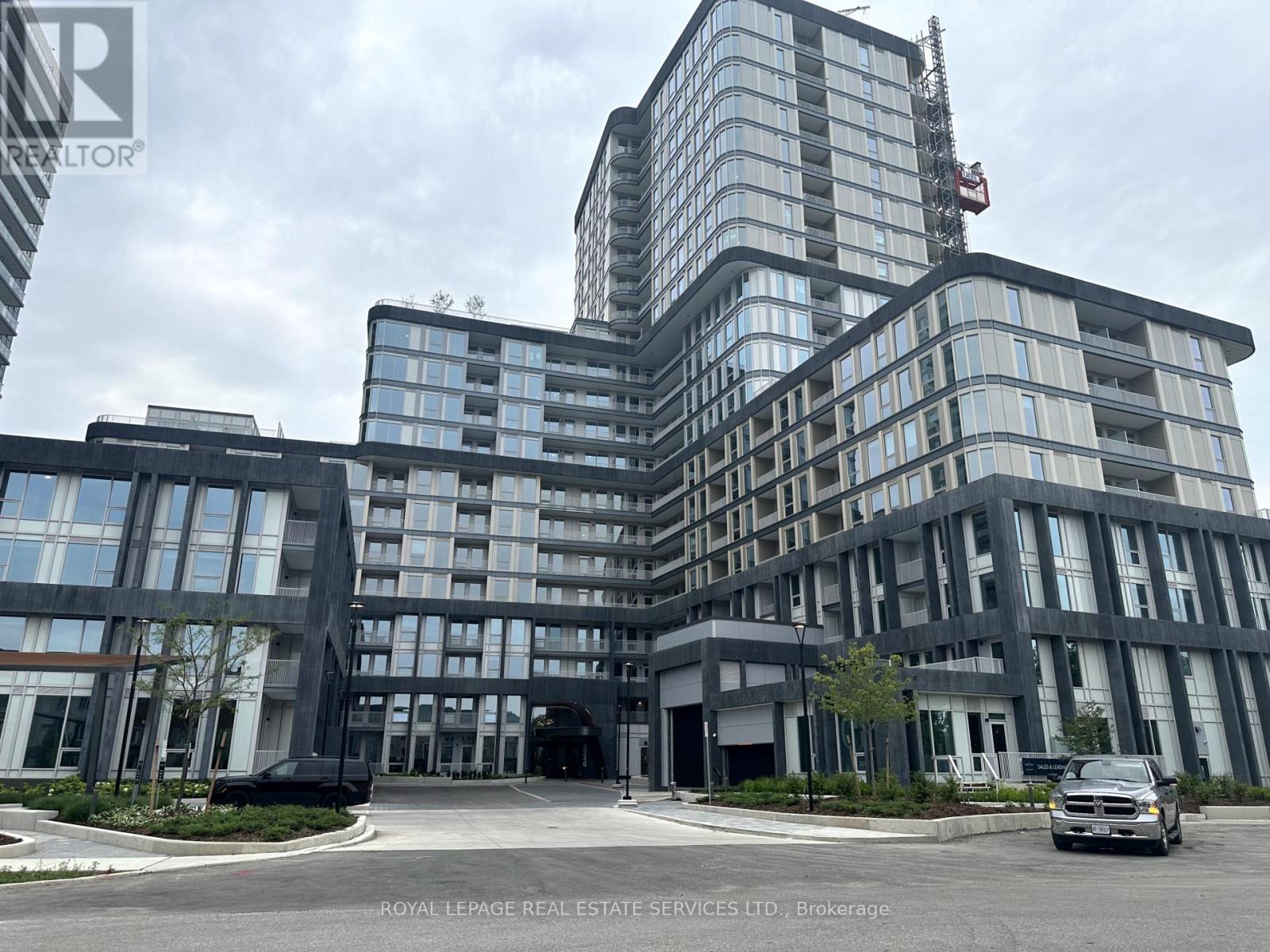1012 3240 William Coltson Ave, Oakville, ON L6H 0X1