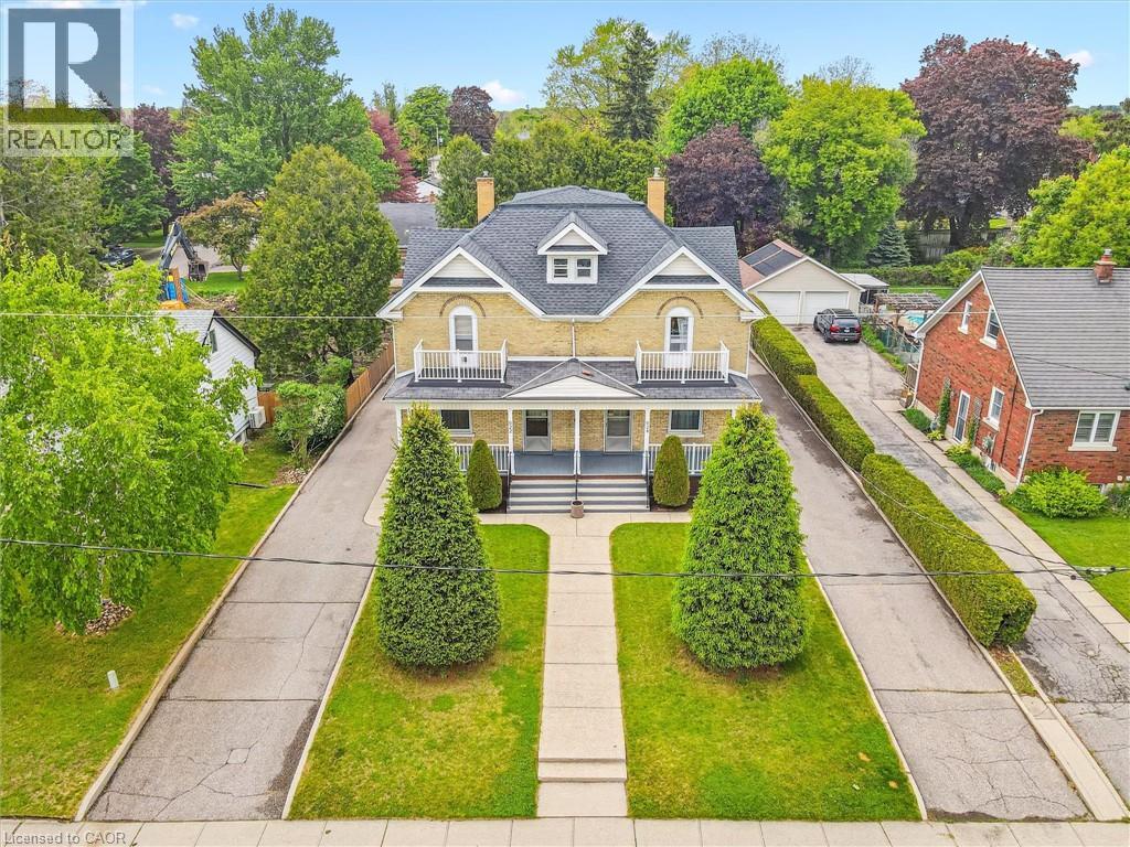 622 624 Dolph St N, Cambridge, ON N3H 2B4