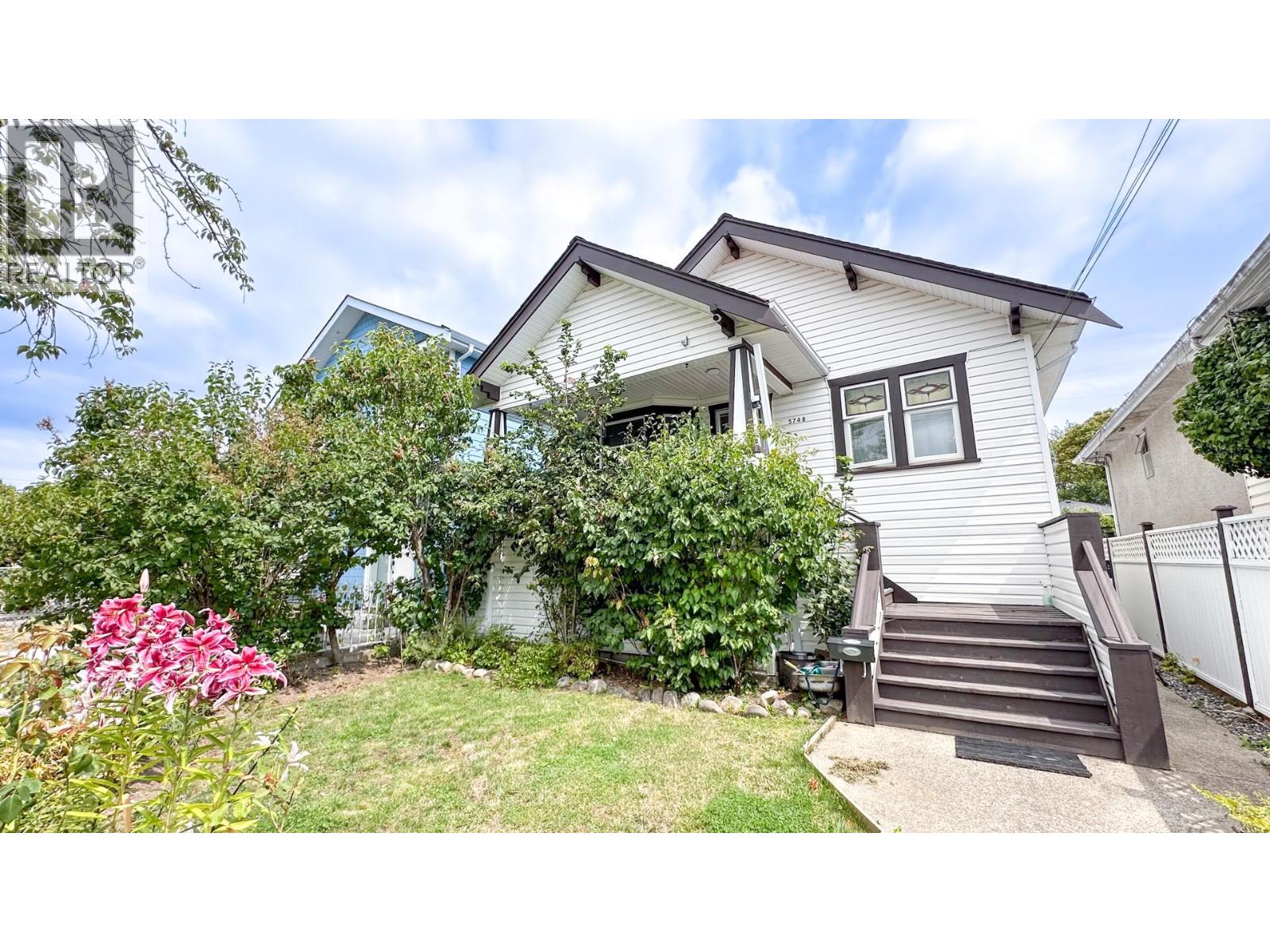 5748 Berkeley St, Vancouver, BC V5R 3H2