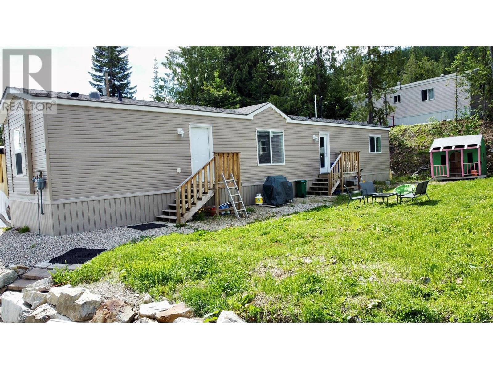 891 Monte Vista Drive Unit 8, Rossland, BC V0G 1Y0