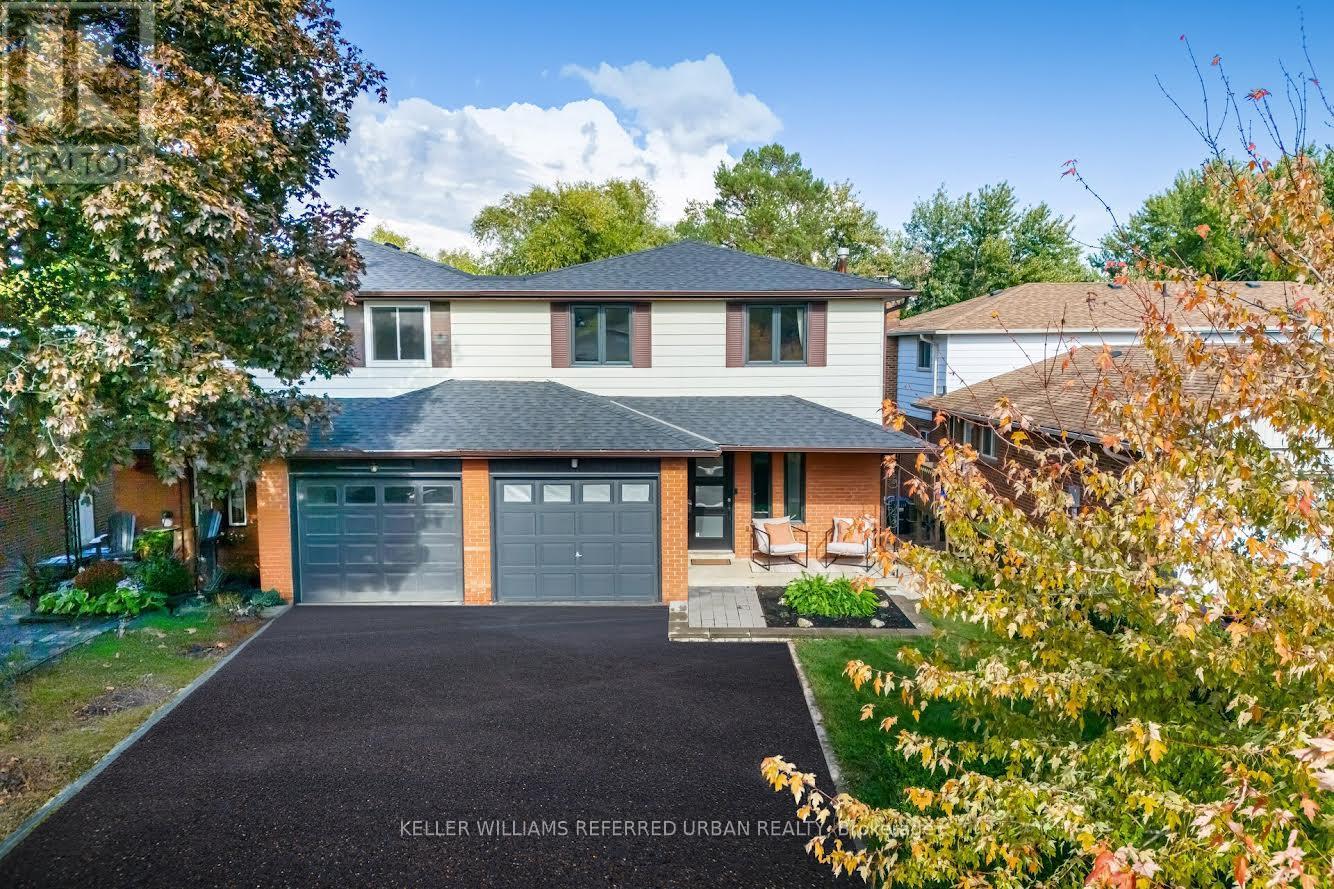 35 Bremen Ln, Mississauga, ON L5M 1G7