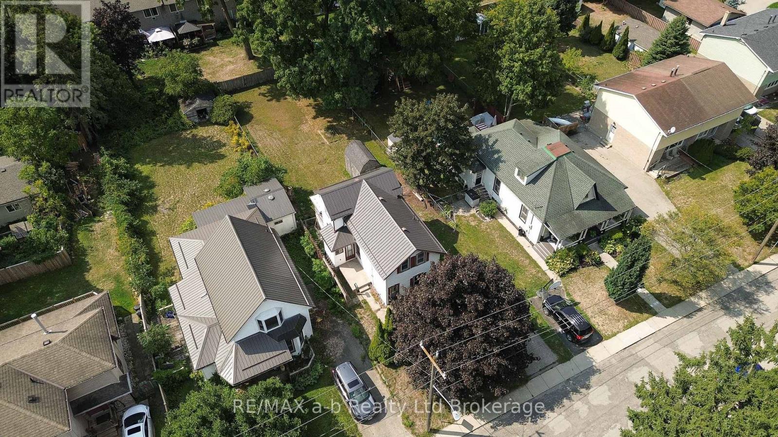 17 Bexley St, Woodstock, ON N4S 5X6