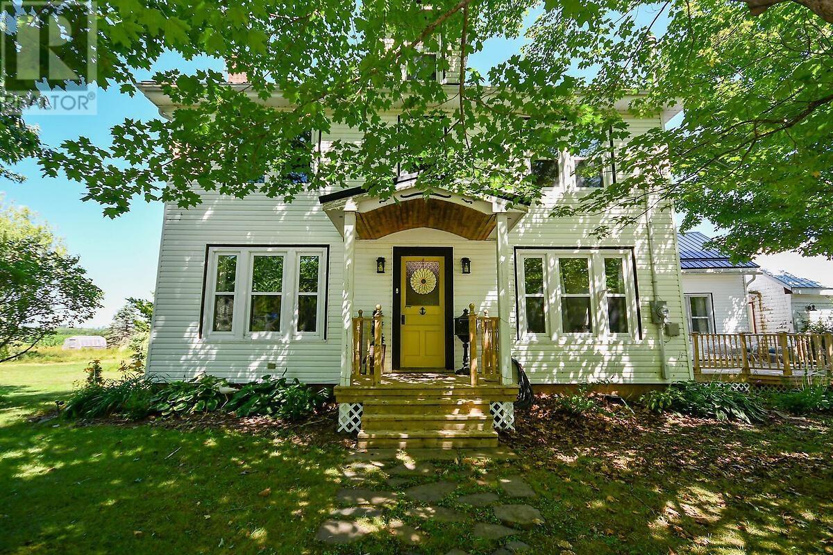 4677 Highway 215, Noel, NS B0N 2C0