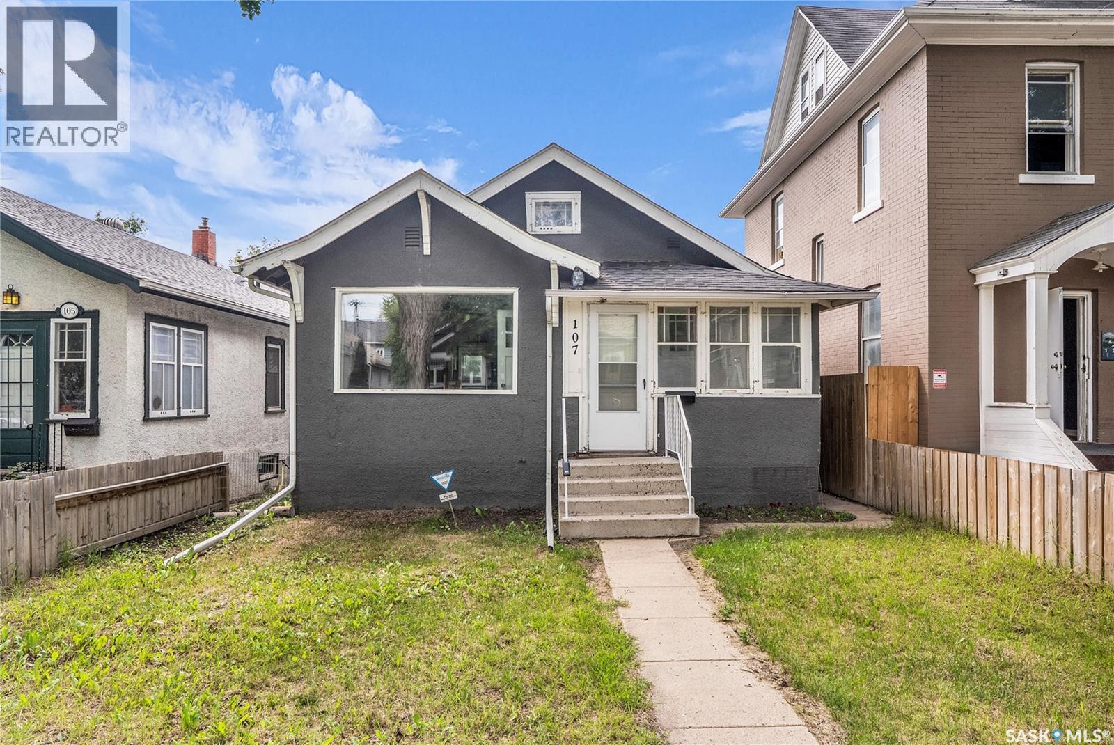 107 28 Street West, Saskatoon, SK S7L 0K1