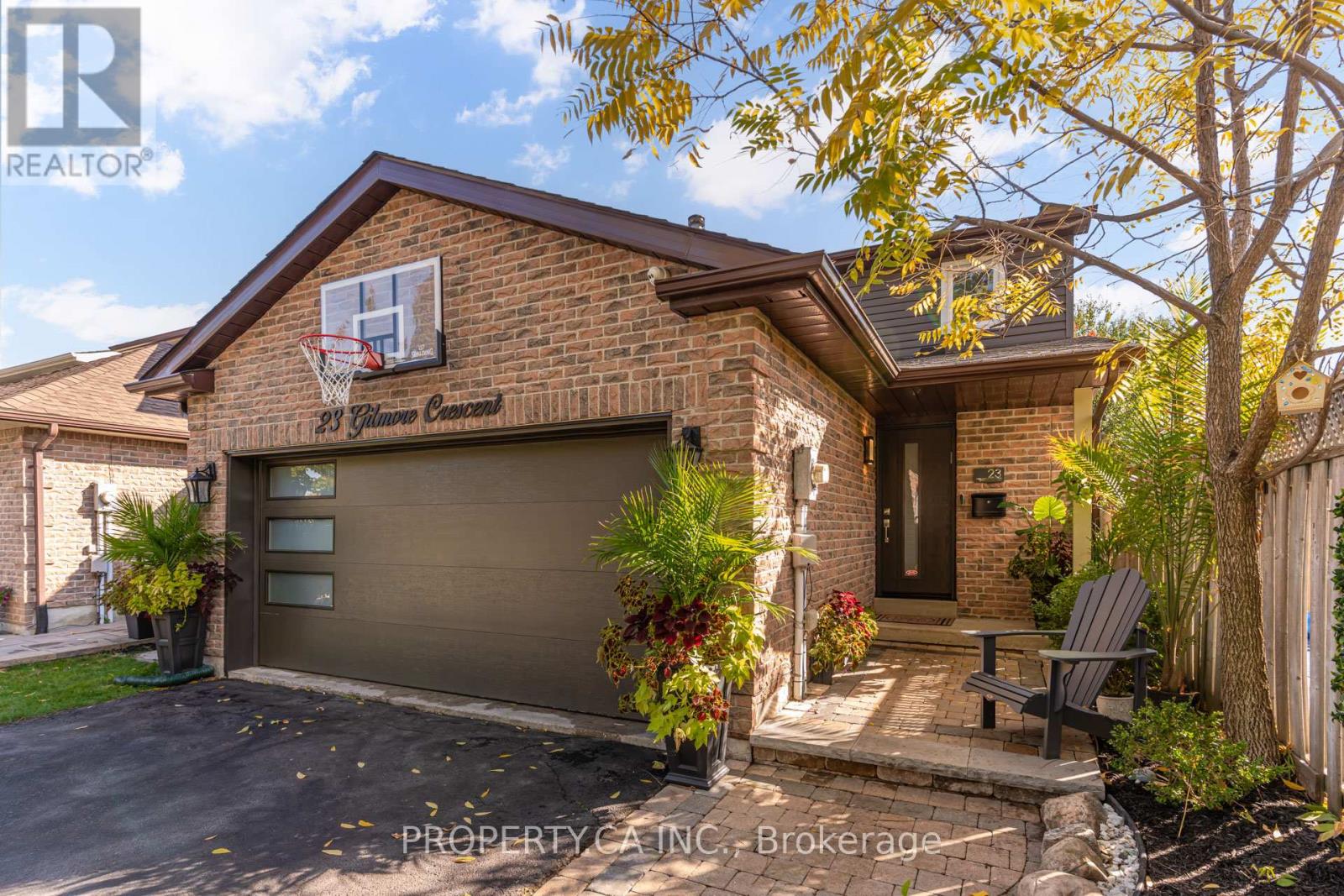 23 Gilmore Cres, Vaughan Brownridge, ON L4J 2Z9