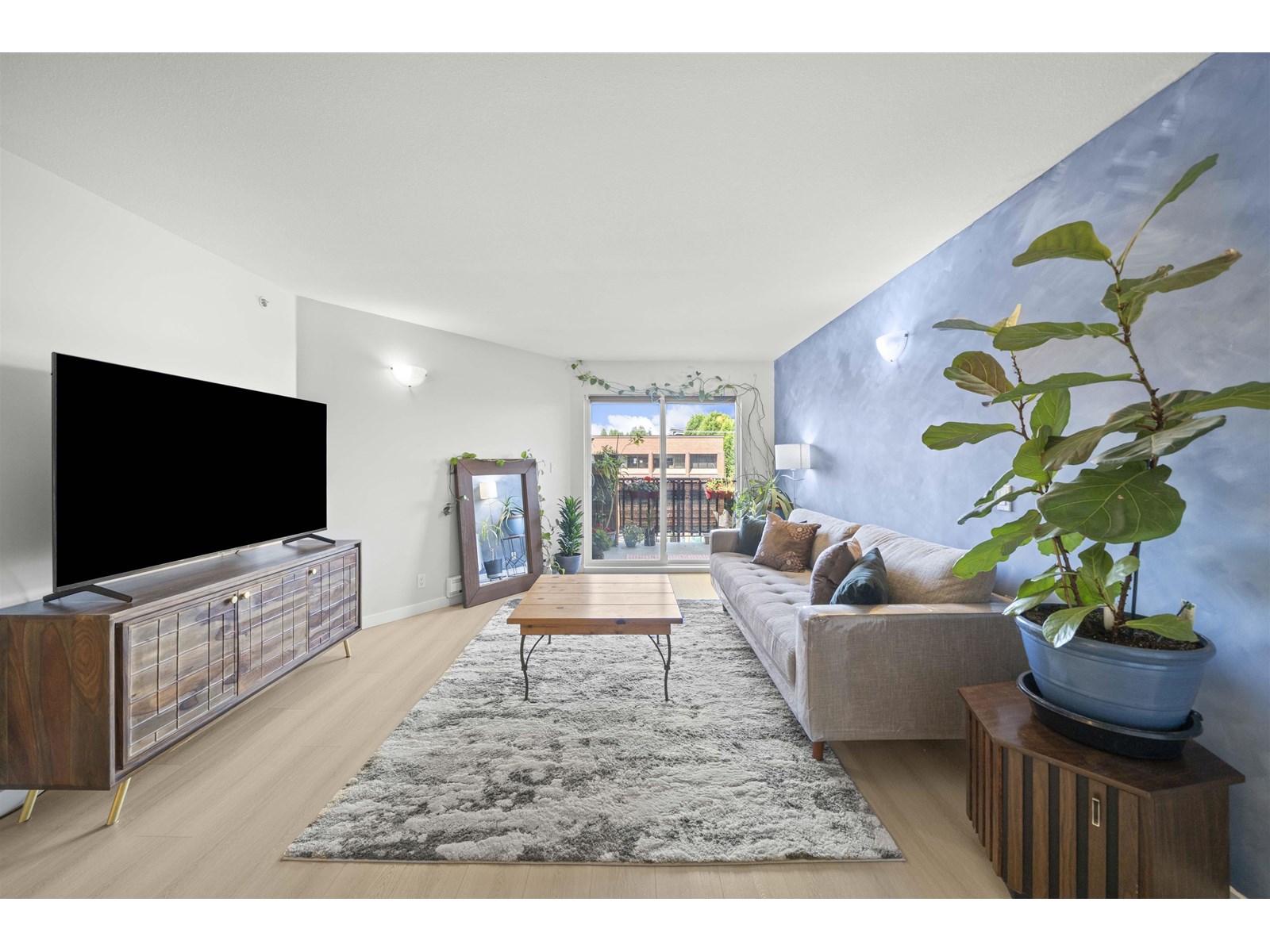 6960 120 Street Unit 409, Surrey, BC V3W 1V4