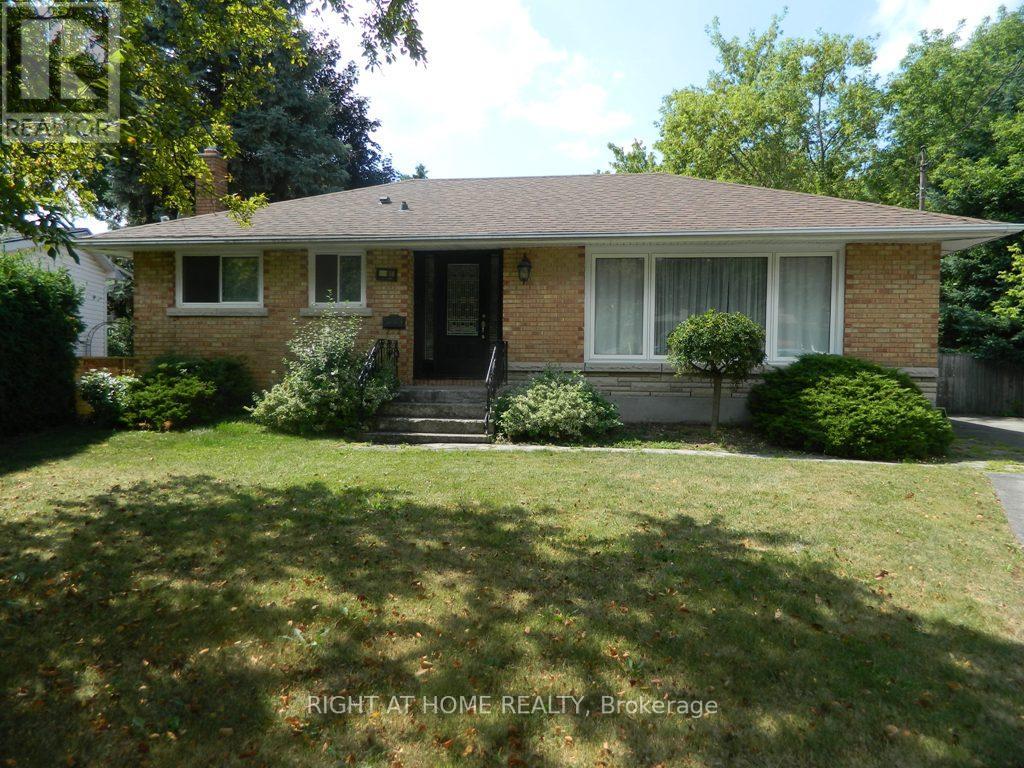 3261 Prior Cres, Niagara Falls, ON L2J 3B2