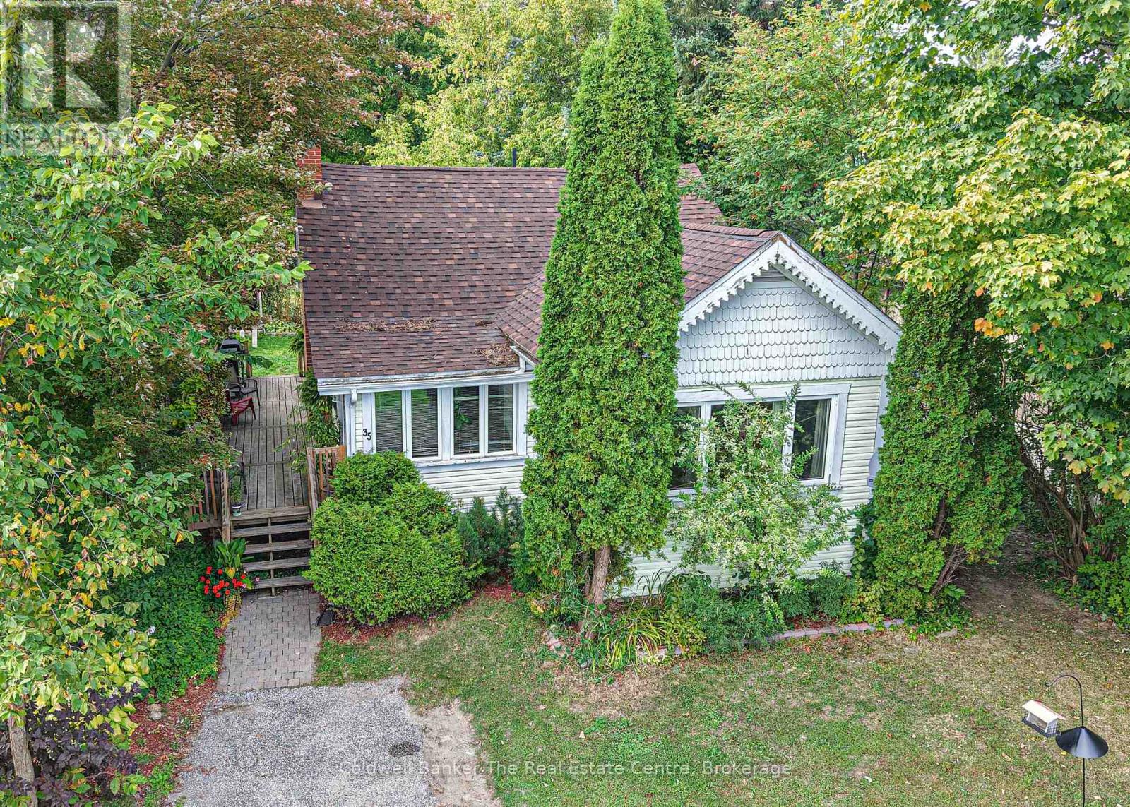 35 Mcdonald St, Bracebridge, ON P1L 1S8