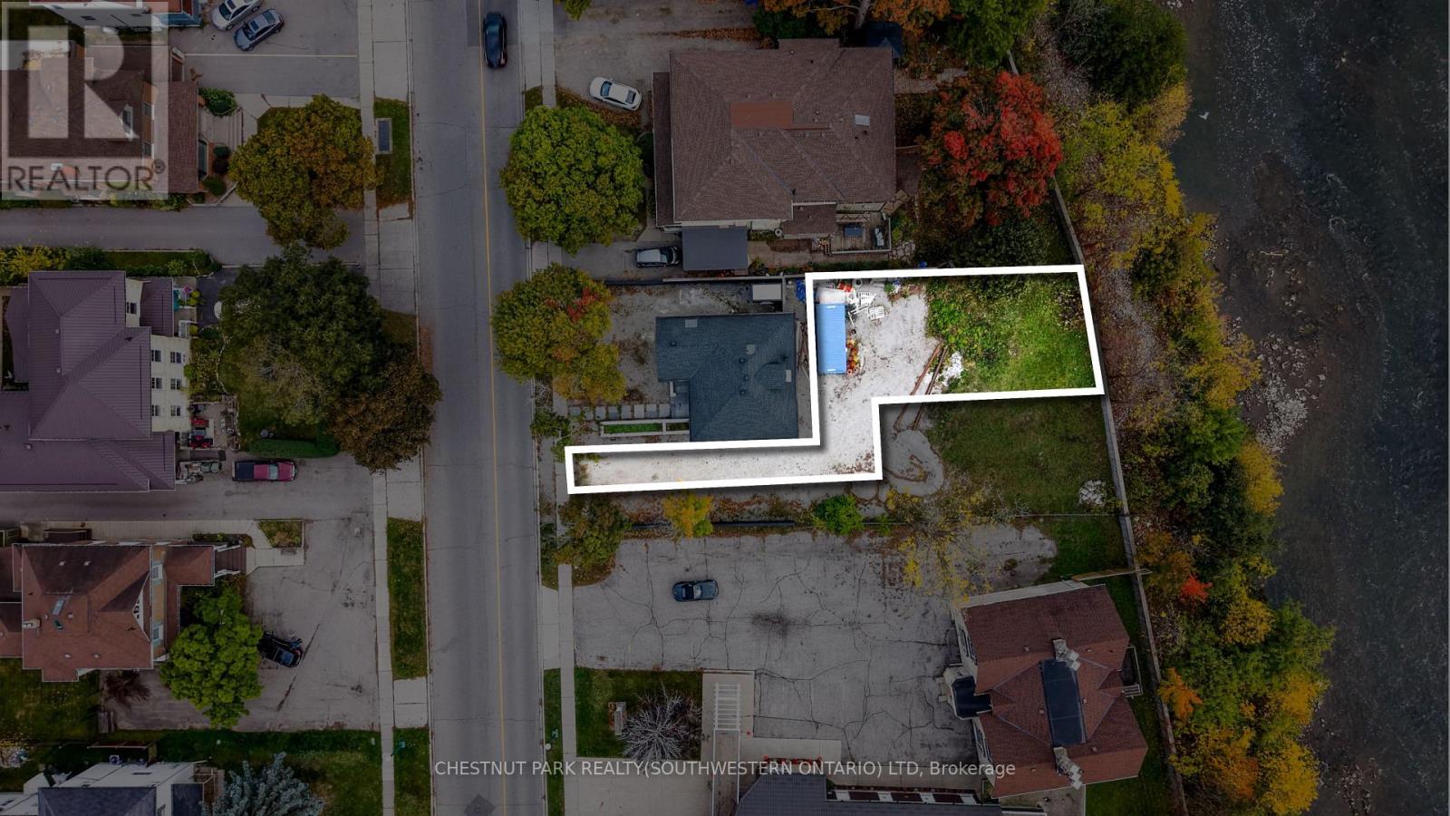 2 67 Grand Ave N, Cambridge, ON N1S 2L1