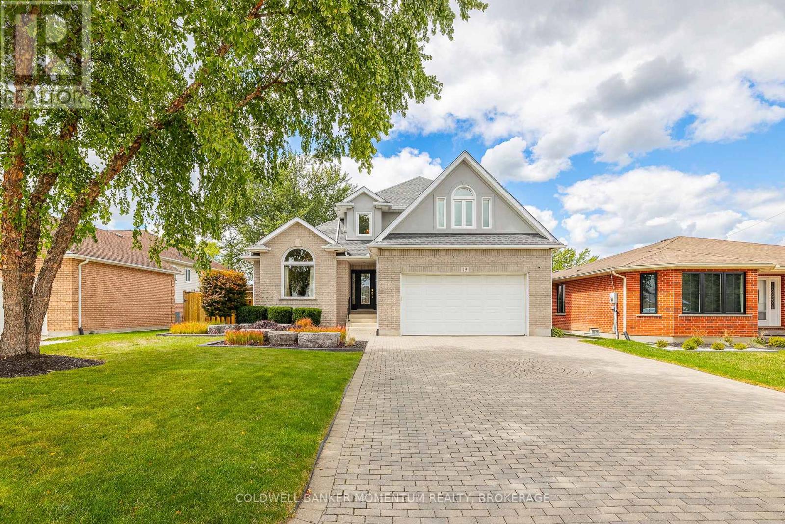 13 Willow Ct, Thorold, ON L2V 4Z8