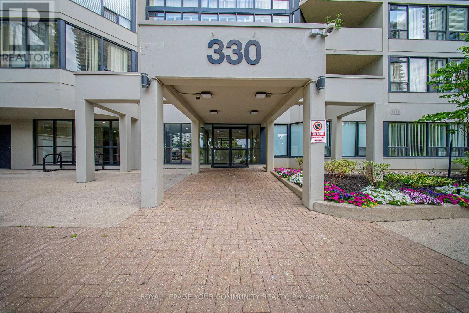 1404 330 Rathburn Rd W, Mississauga, ON L5B 0E1