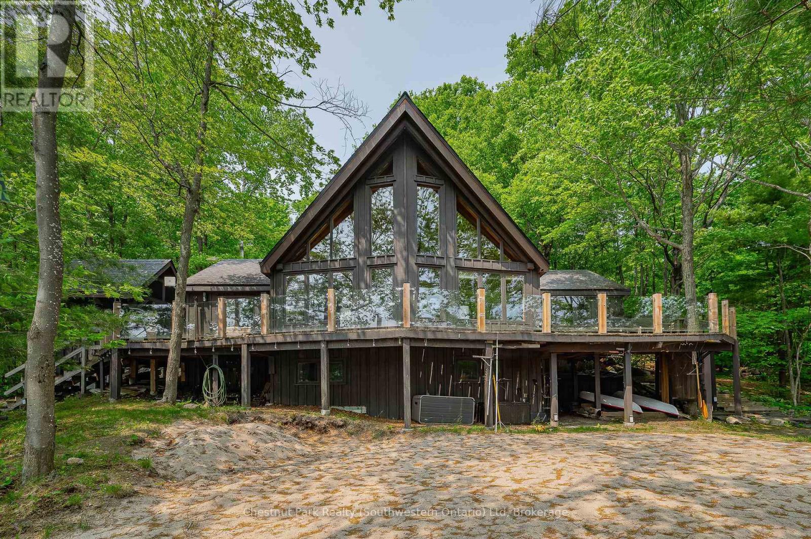1035 Harrison Trl, Georgian Bay, ON P0C 1H0