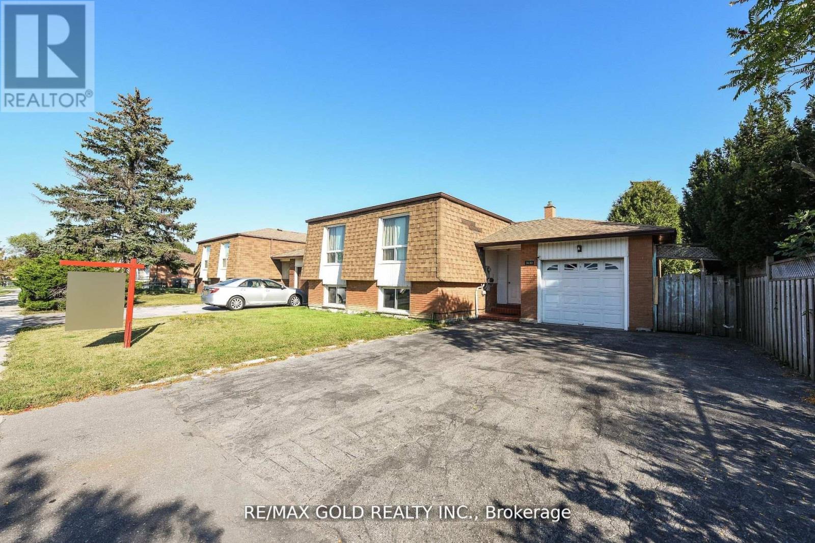3630 Brandon Gate Dr, Mississauga, ON L4T 3E5
