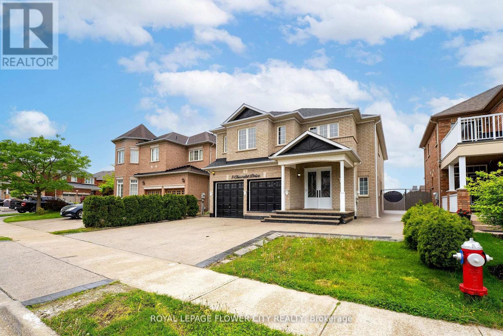 5 Chevrolet Dr, Brampton, ON L7A 3C3