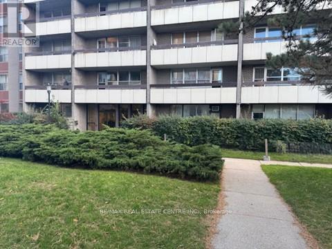 3625 Lake Shore Blvd W, Toronto, ON M8W 4W2