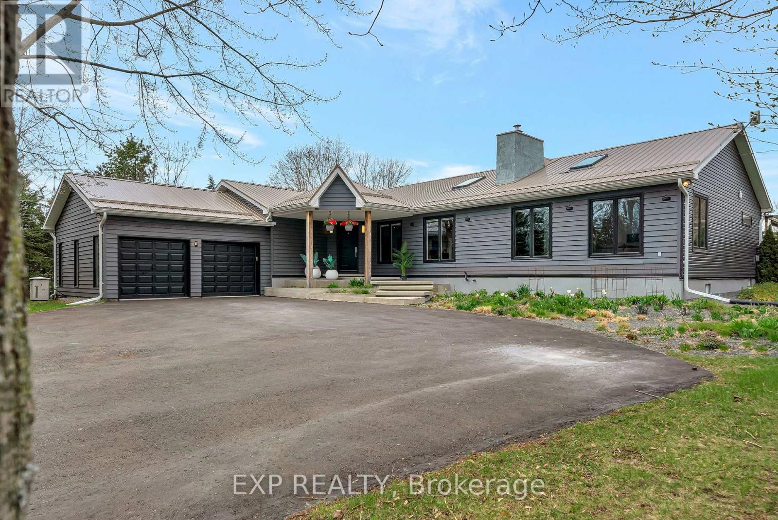 135 Hiscock Shores Rd, Prince Edward County Ameliasburg Ward, ON K0K 1L0