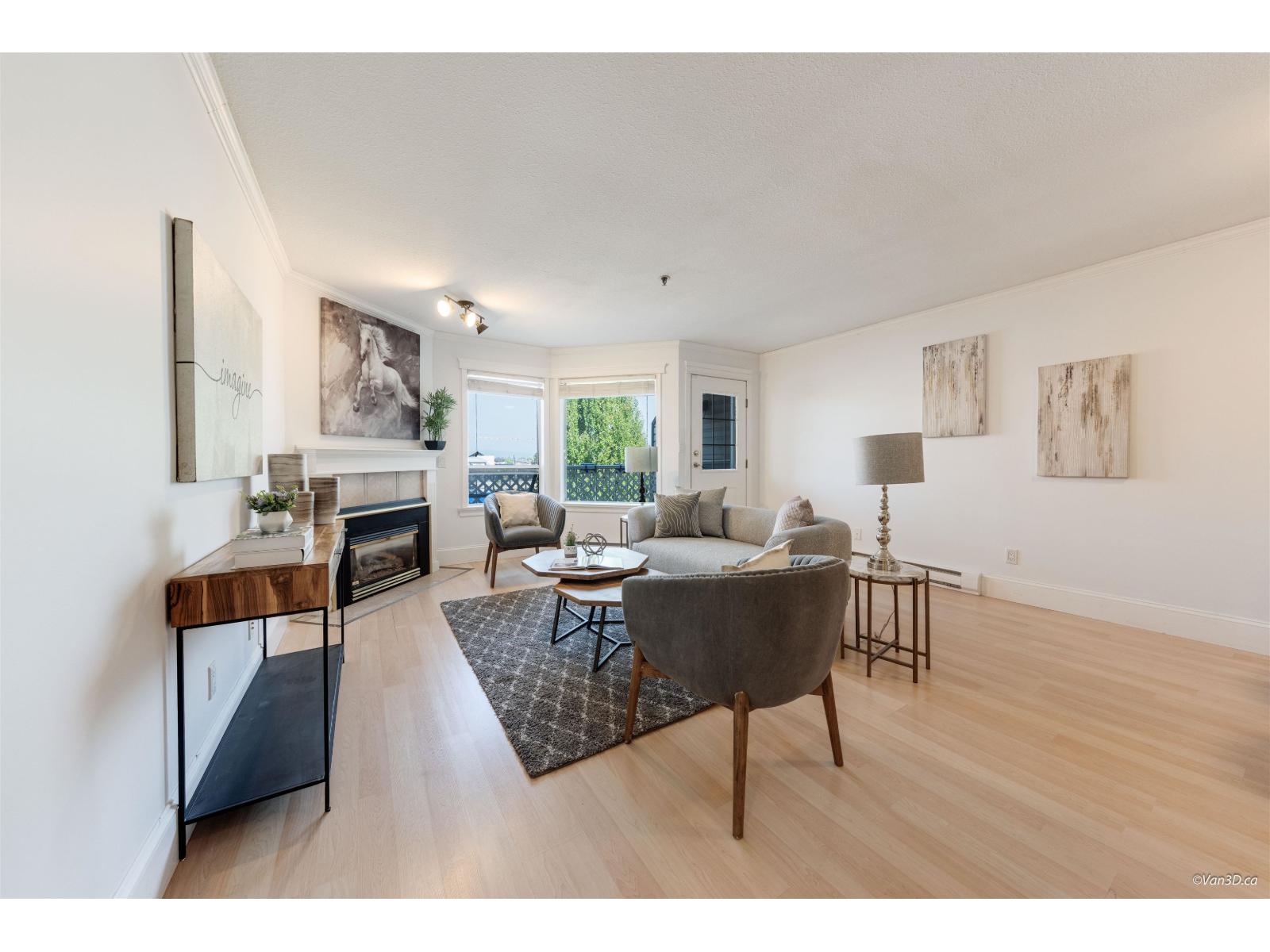 5710 201 Street Unit 305, Langley, BC V3A 8A8