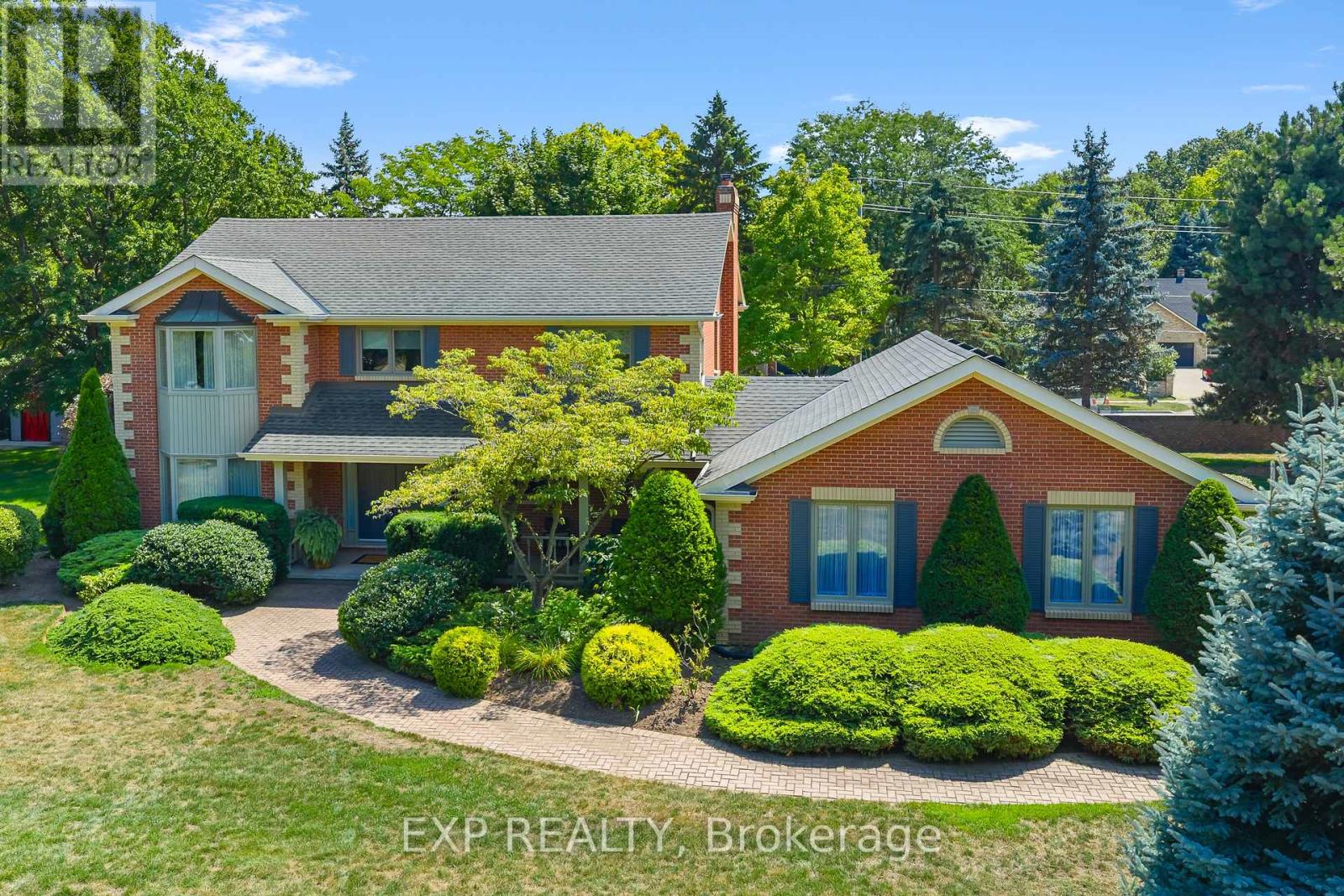 6748 January Dr, Niagara Falls, ON L2J 4J4