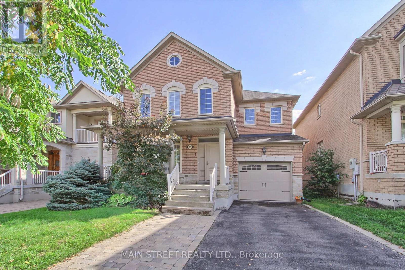 39 Chardonnay Dr, Vaughan, ON L4J 8R8