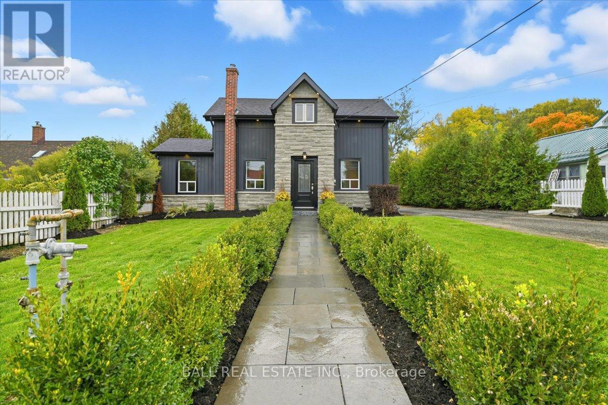 4626 Dale Rd, Port Hope, ON L1A 3V5