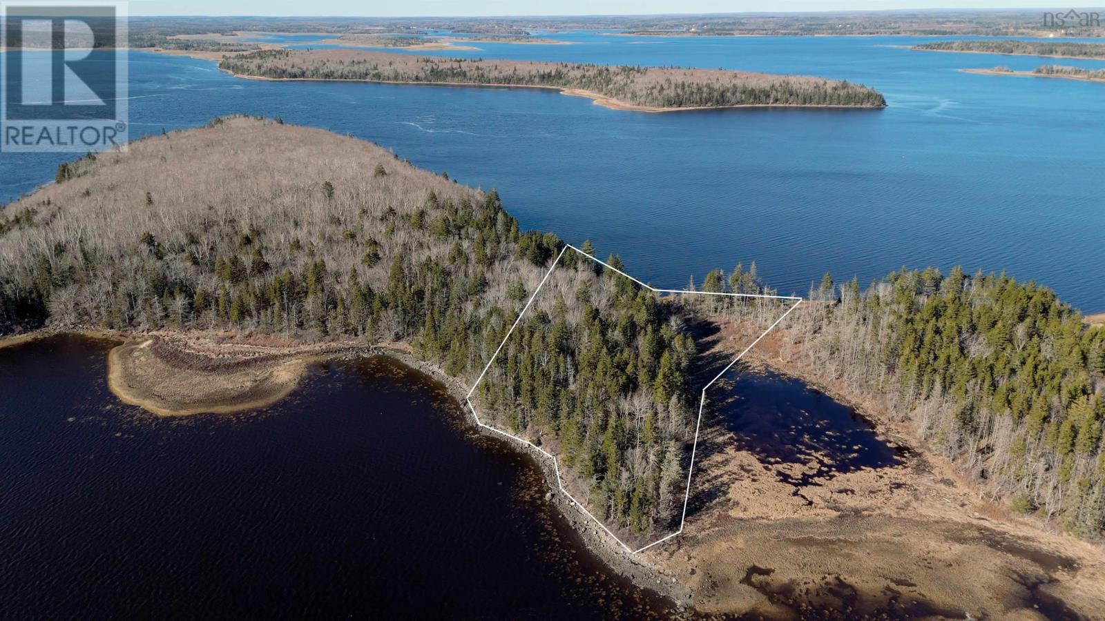 11 Ns-308, Morris Island, NS B0W 3M0