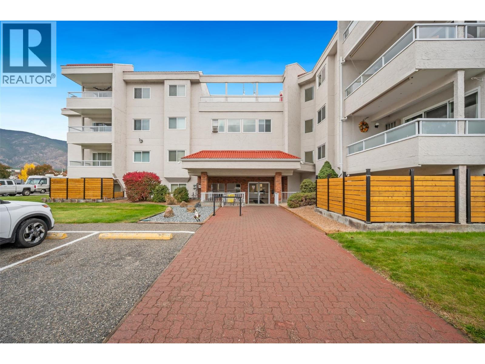 284 Yorkton Avenue Unit 404, Penticton, BC V2A 3V5