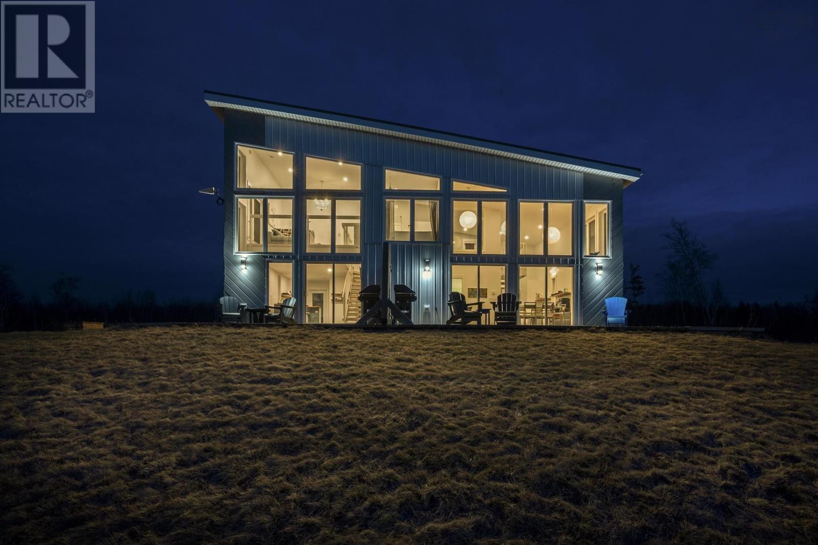 8385 Russia Rd, Harbourville, NS B0P 1E0