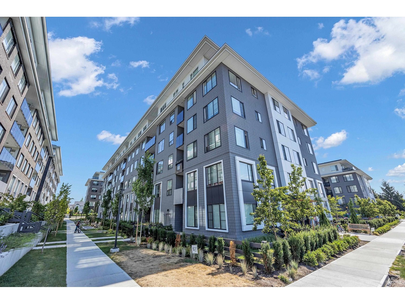 15825 85 Avenue Unit 302, Surrey, BC V4N 6W9