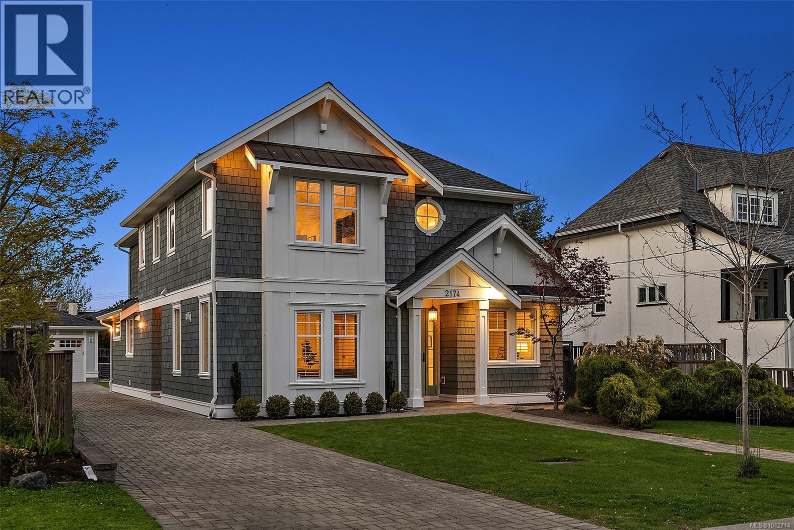 2174 Beaverbrooke St, Oak Bay, BC V8S 2W2