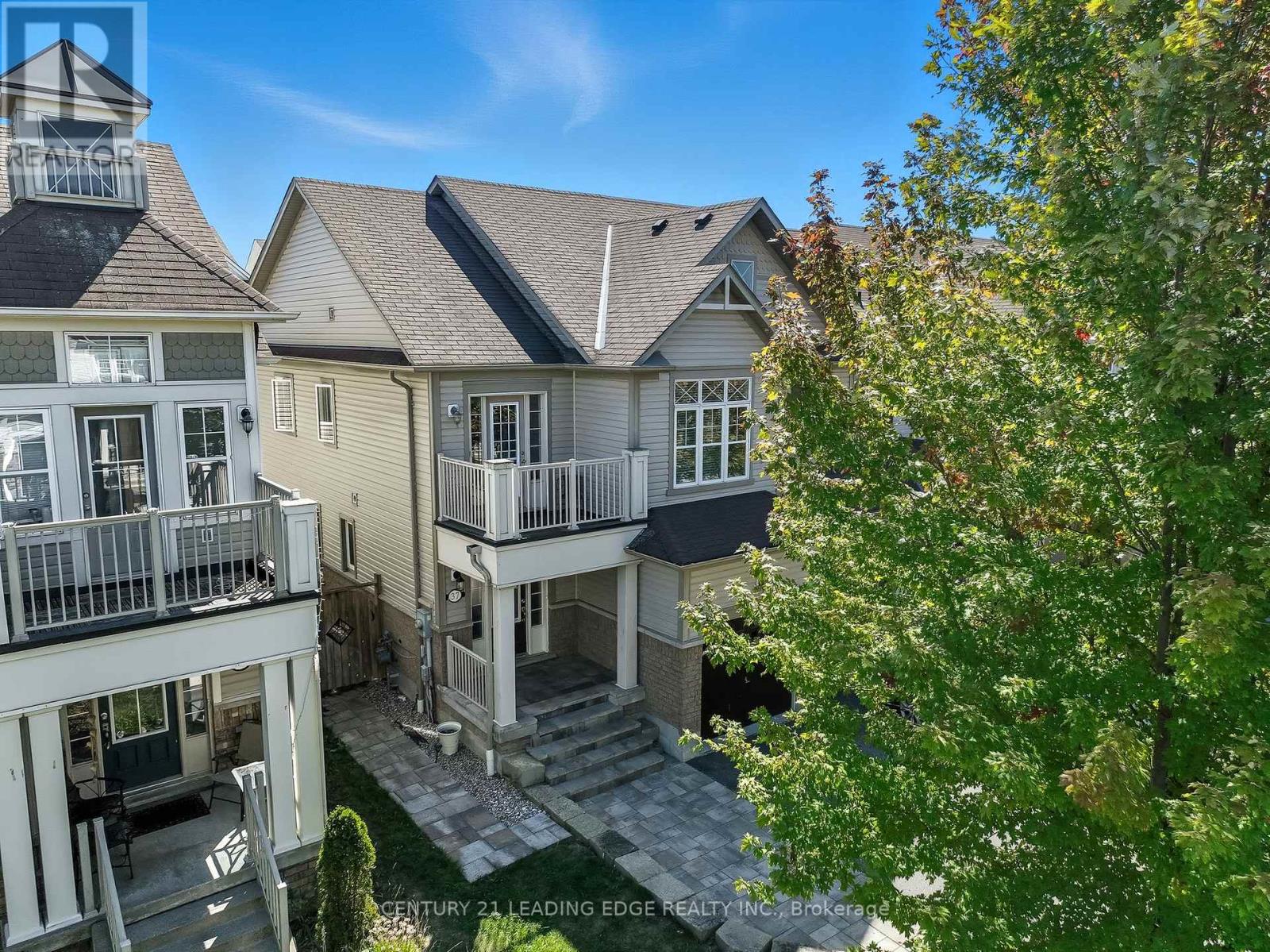 37 Stanhope St, Whitby, ON L1N 0H2