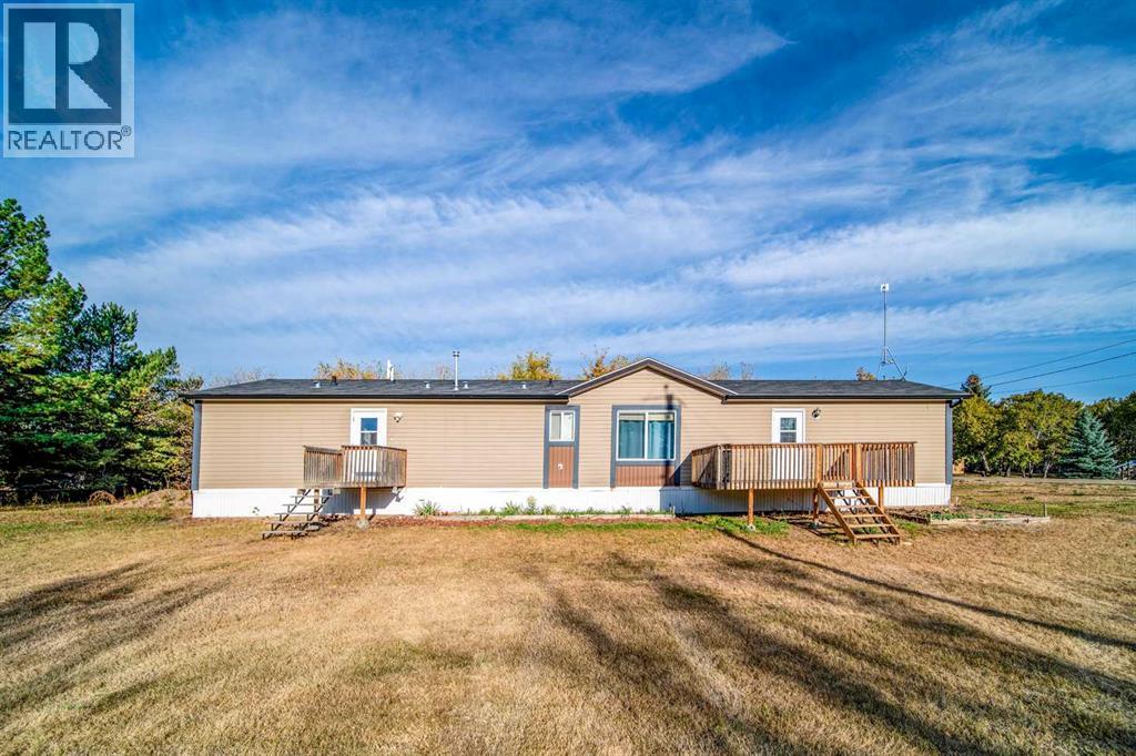 140 Hazel St, Metiskow, AB T0B 3A0