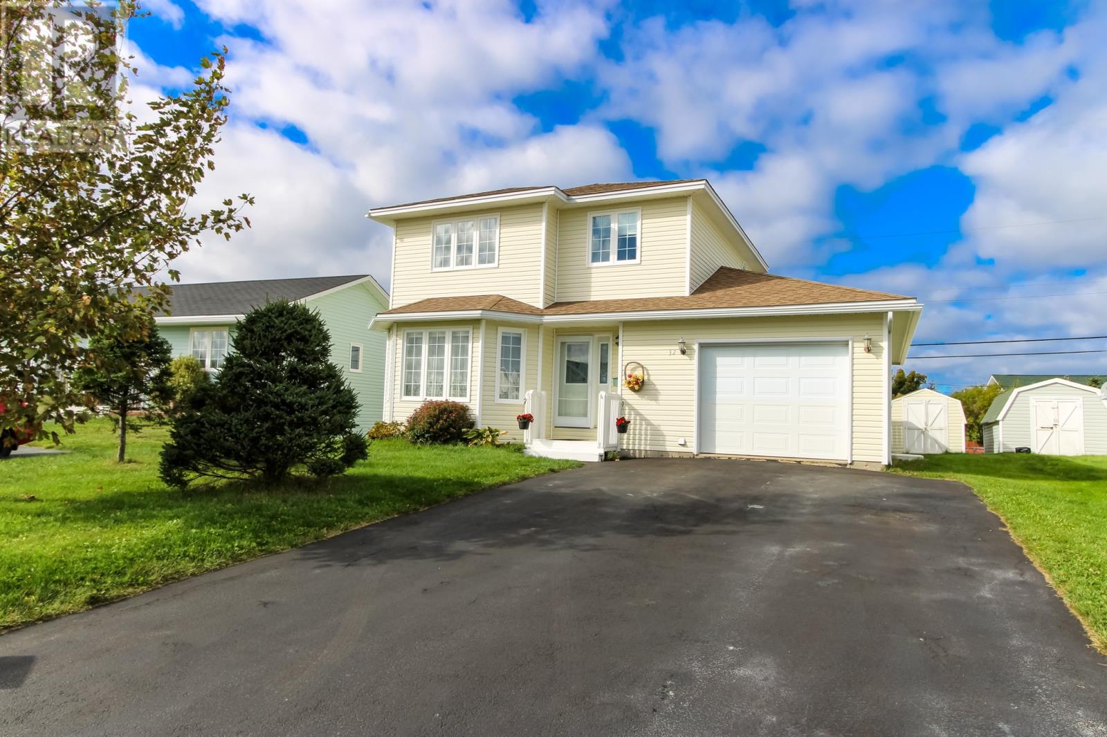 32 Mccourt Close, Conception Bay South, NL A1X 6J1