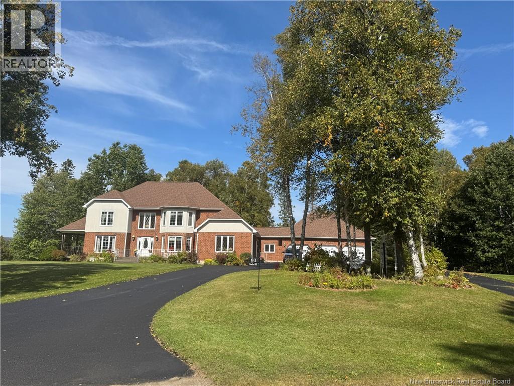 81 Woodland Hl, Perth-Andover, NB E7H 5H4