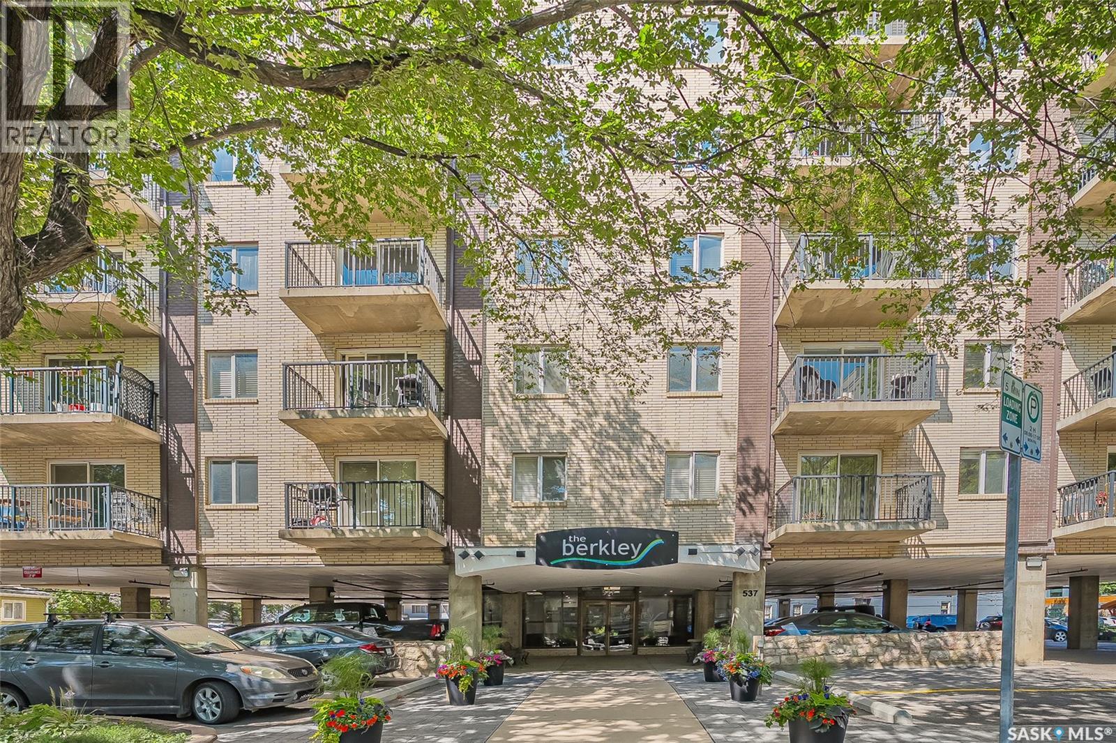 537 4th Avenue North #penthouse b, Saskatoon, SK S7K 2M6