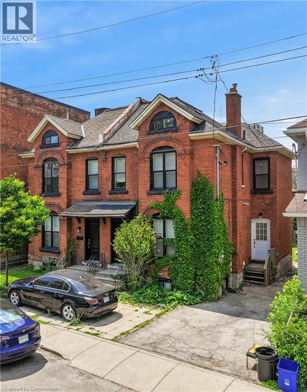 29 Ashley St, Hamilton, ON L8L 5S5