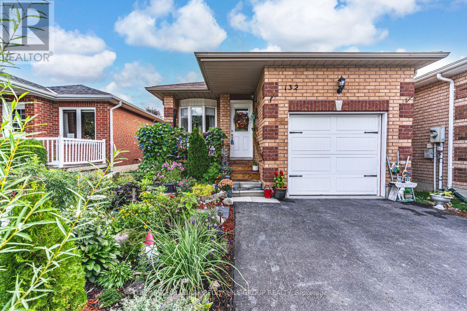 132 Benson Dr, Barrie, ON L4N 7Y3