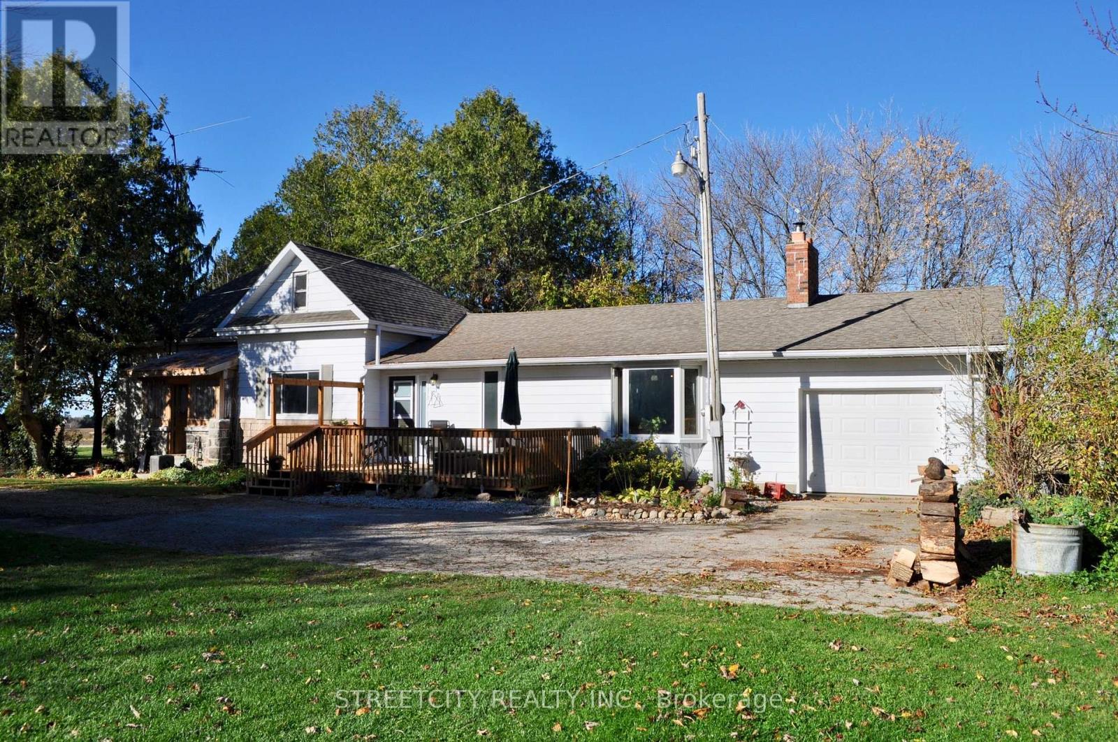 6906 Wisbeach Rd, Warwick, ON N0M 1B0