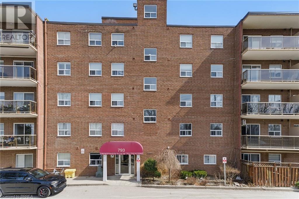 793 Colborne Street E Unit 401, Brantford, ON N3S 7J3