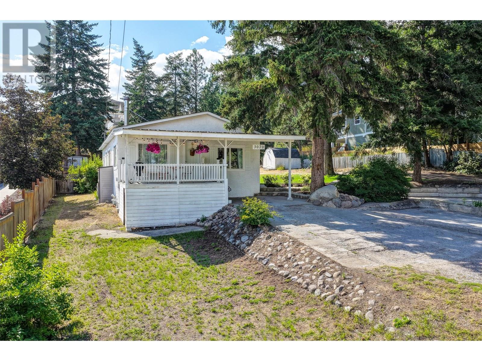 3070 Smith Creek Rd, West Kelowna, BC V4T 1M8