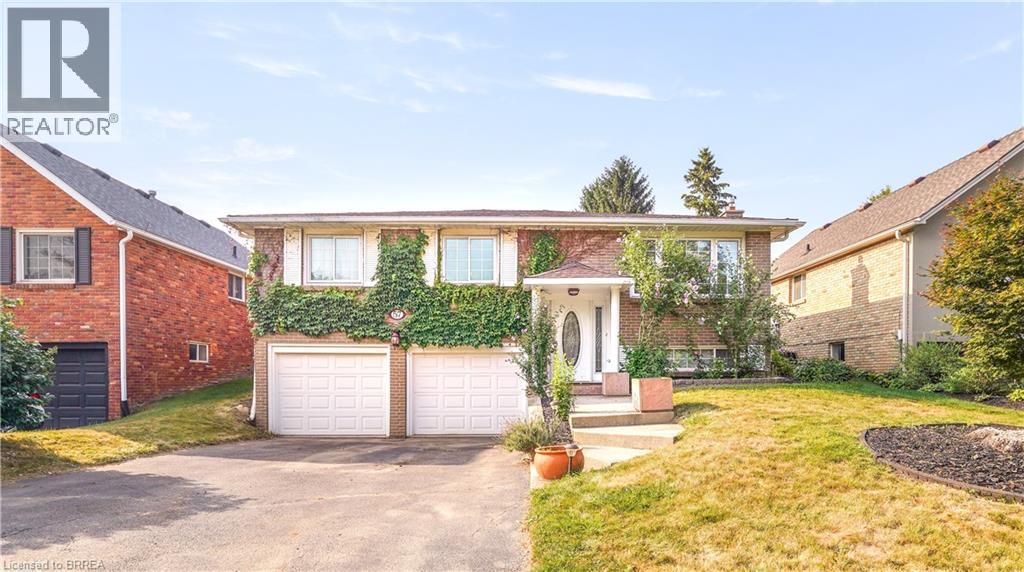 57 Ashgrove Ave, Brantford, ON N3R 6E3