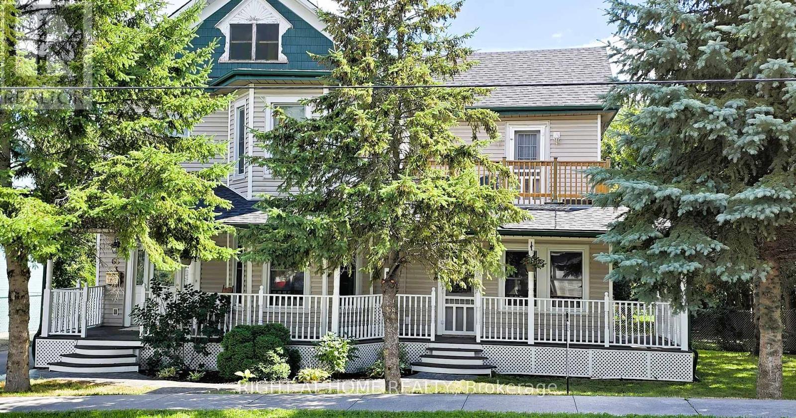 65 Donald St, Belleville, ON K8P 2J2
