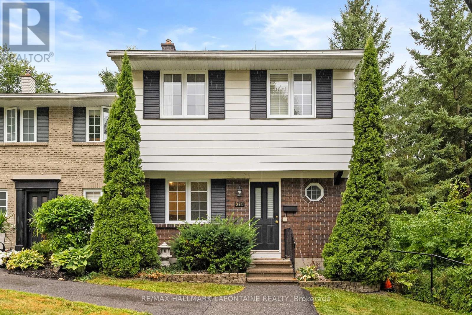 876 Walkley Rd, Ottawa, ON K1V 6R5