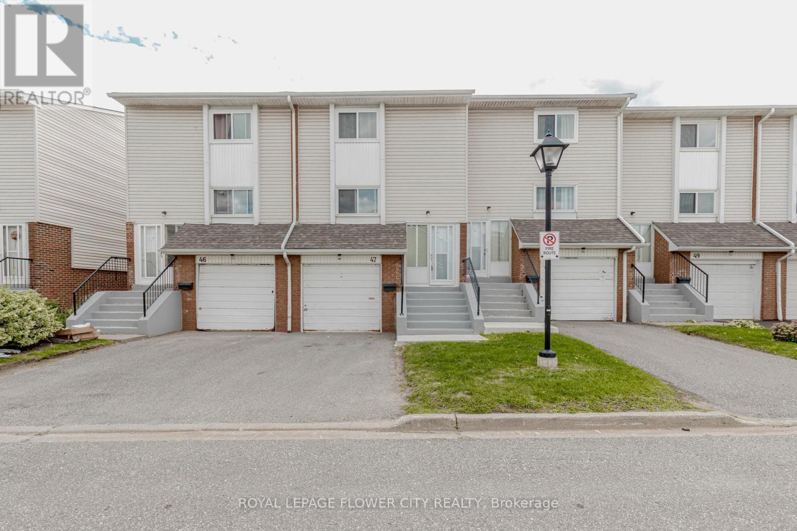 61 47 Franklin Ct, Brampton, ON L6T 3Z1