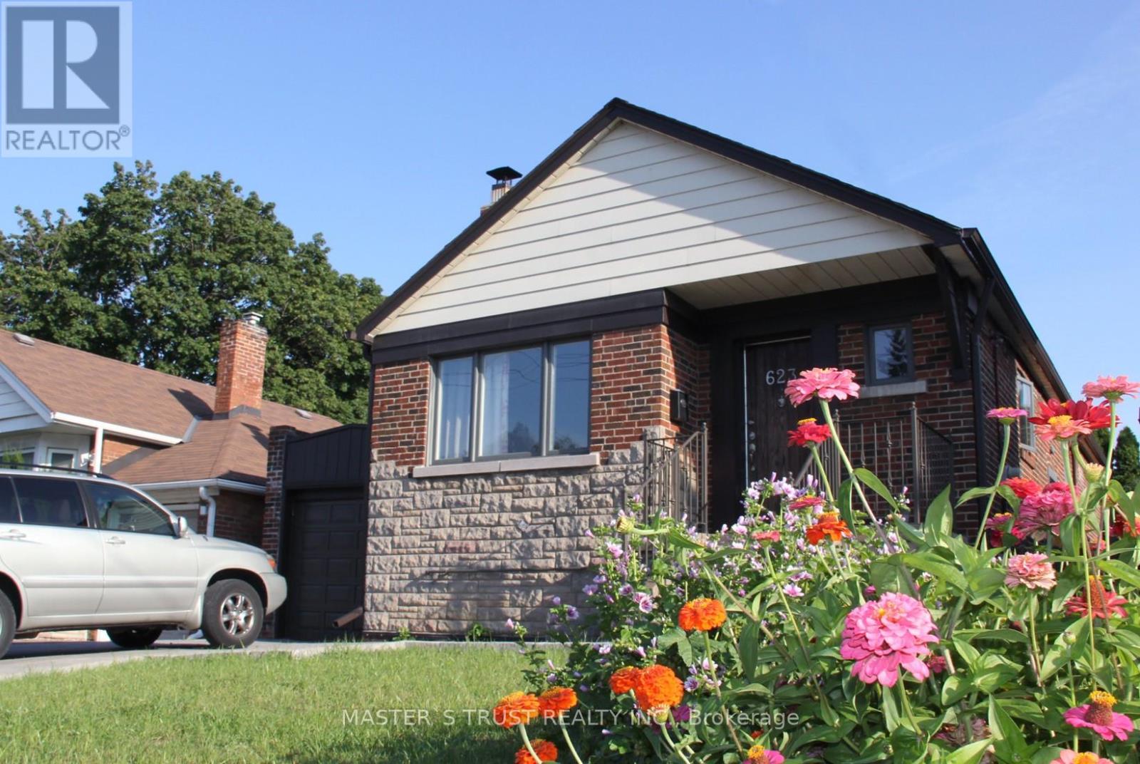 623 O Connor Dr Dr, Toronto, ON M4C 3A5